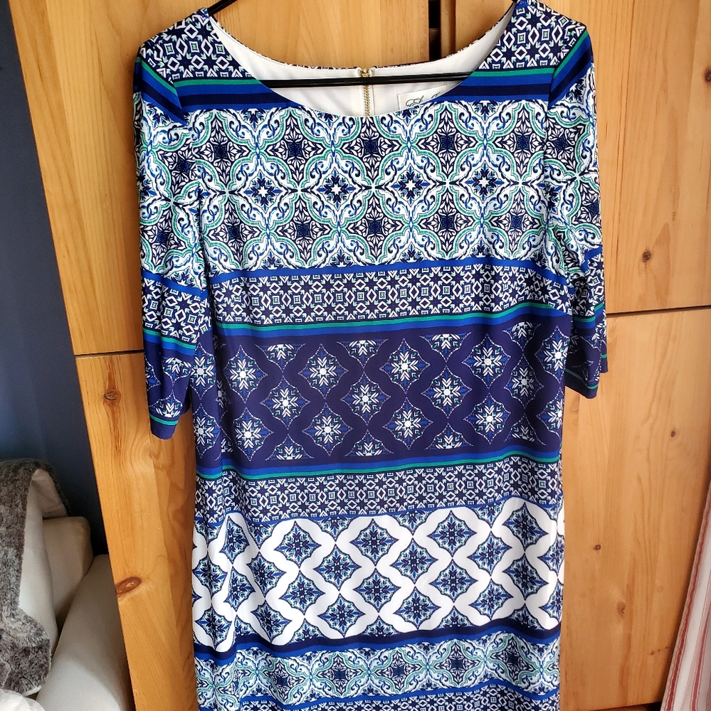 Eliza J. Blue, Green & White Patterned Lined Shift Dress in size 14